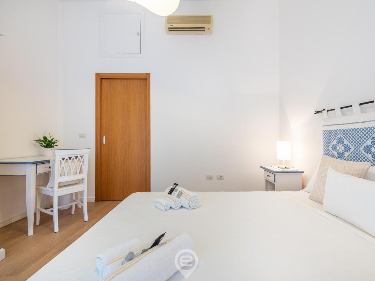 La Finestra Sul Corso Daire Cagliari Dış mekan fotoğraf