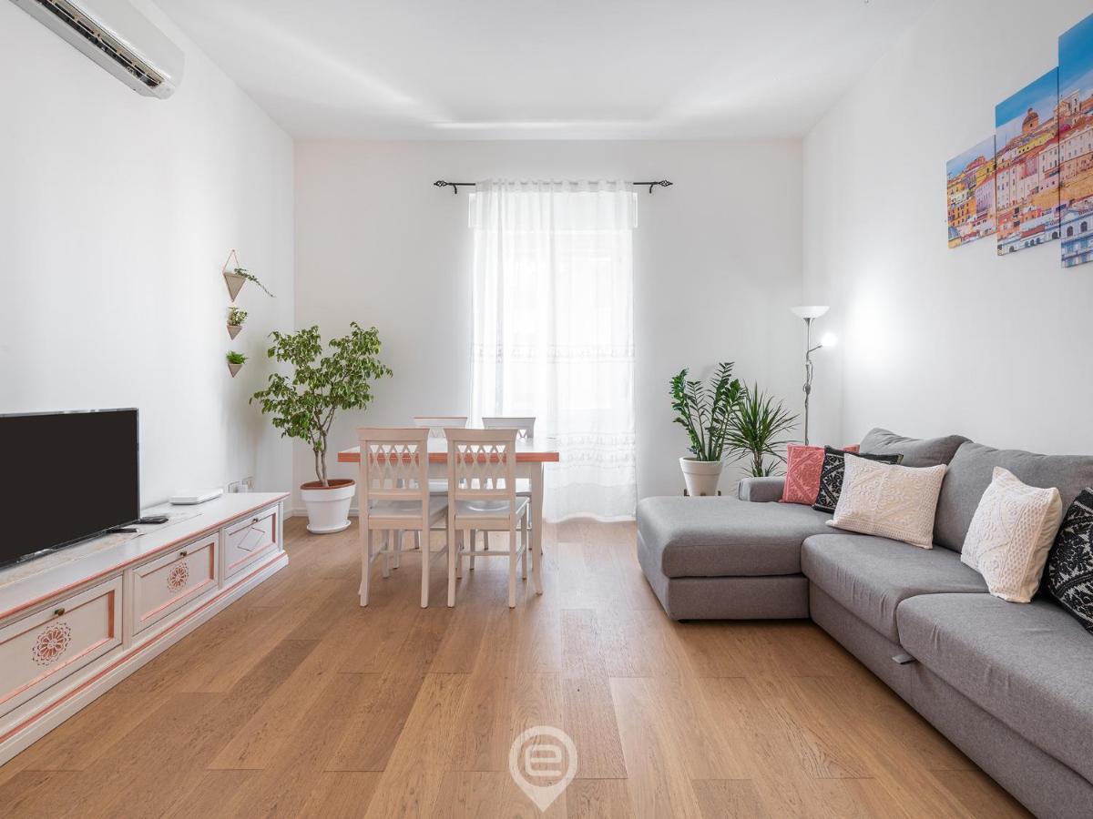 La Finestra Sul Corso Daire Cagliari Dış mekan fotoğraf